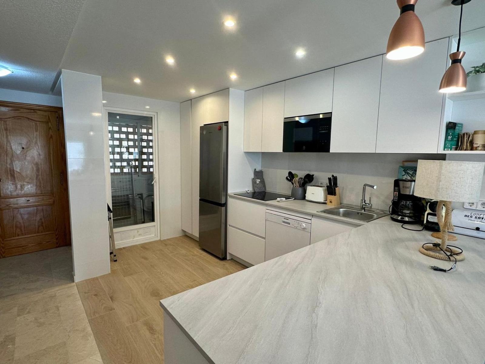 Luminoso Y Acogedor Apartamento En Albir 阿尔比尔 外观 照片